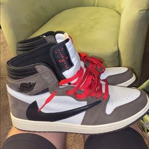 TRAVIS SCOTT RETRO JORDAN MOCHA 1s